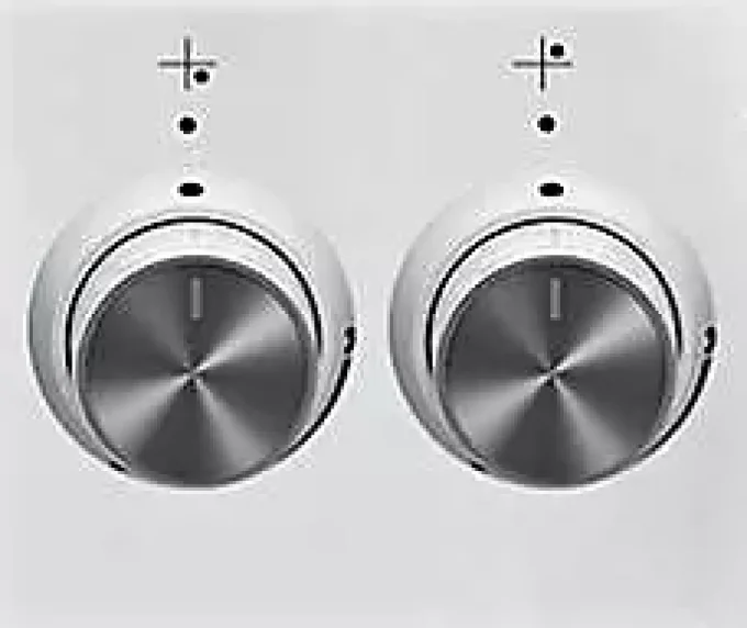 Cuisinière 4 foyers (3+1) + électrique BEKO FSS 53000 DW