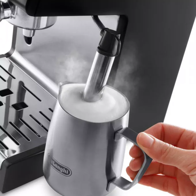 Cafetière expresso DELONGHI 15 bars  1100w  ECP33.21.BK