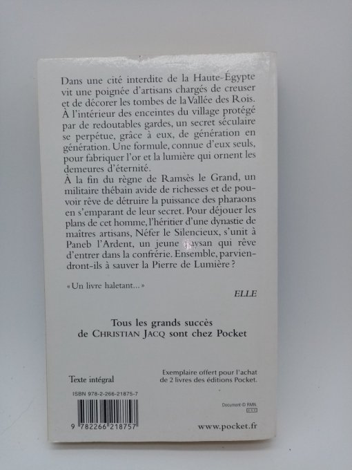 JACQ Christian   La pierre de lumière
