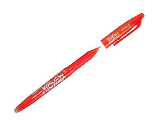 Roller PILOT  frixion ball écriture moyenne 0.5mm encre effaçable grip  rechargeable à capuchon.